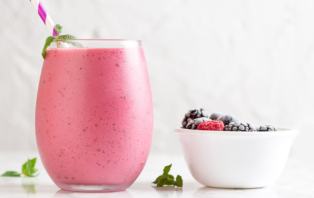 Beeren-Smoothie mit Haferflocken